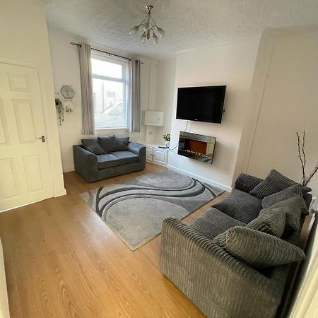 Hindley Cheerful 2 Bedroom House מראה חיצוני תמונה