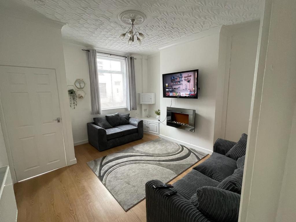 Hindley Cheerful 2 Bedroom House מראה חיצוני תמונה
