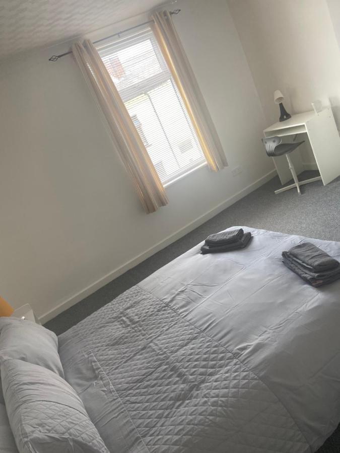 Hindley Cheerful 2 Bedroom House מראה חיצוני תמונה