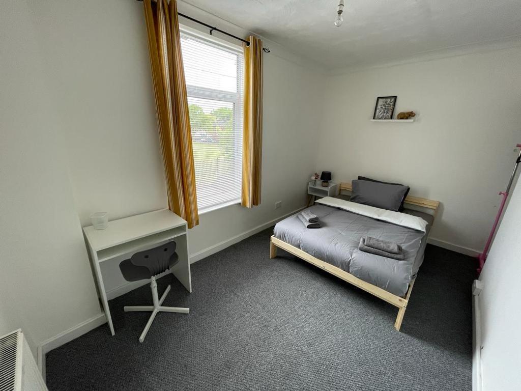 Hindley Cheerful 2 Bedroom House מראה חיצוני תמונה