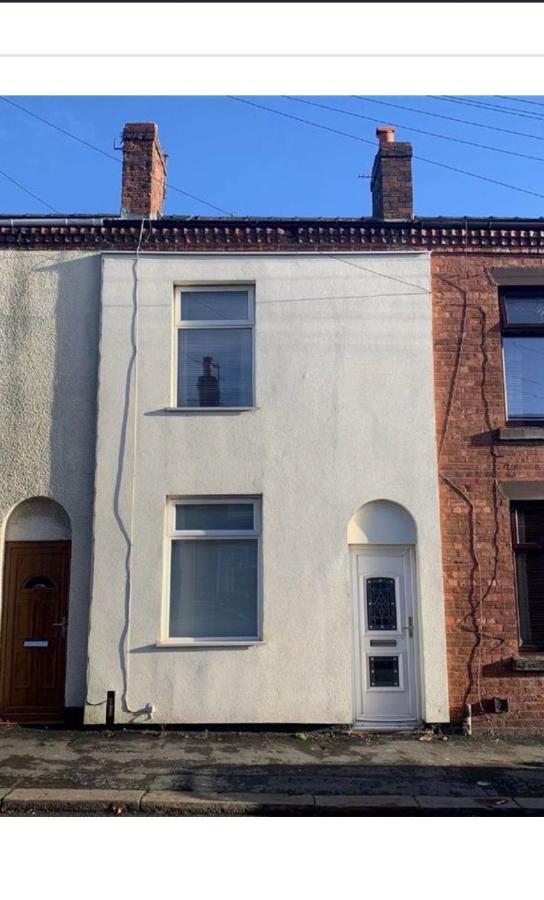 Hindley Cheerful 2 Bedroom House מראה חיצוני תמונה